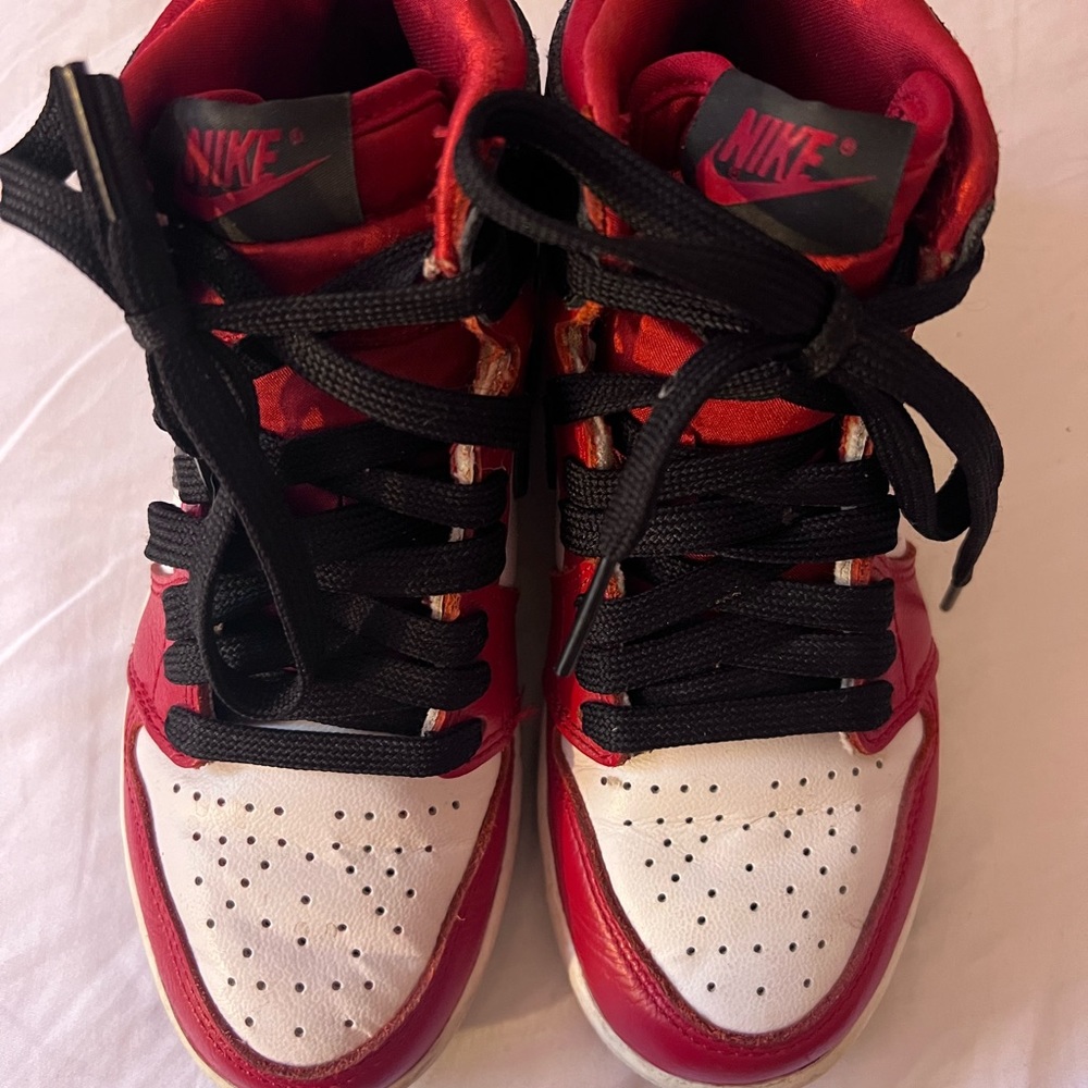 Kids air Jordan sneakers 1